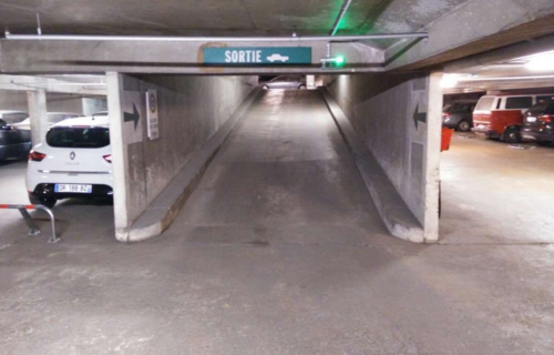 Parking Courbevoie défense CNIT Square Henri Regnault (92)