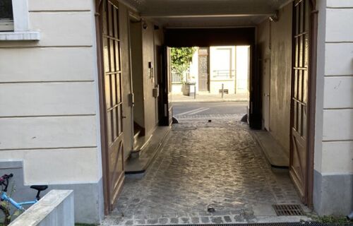 Parking couvert Croix de Chavaux Montreuil